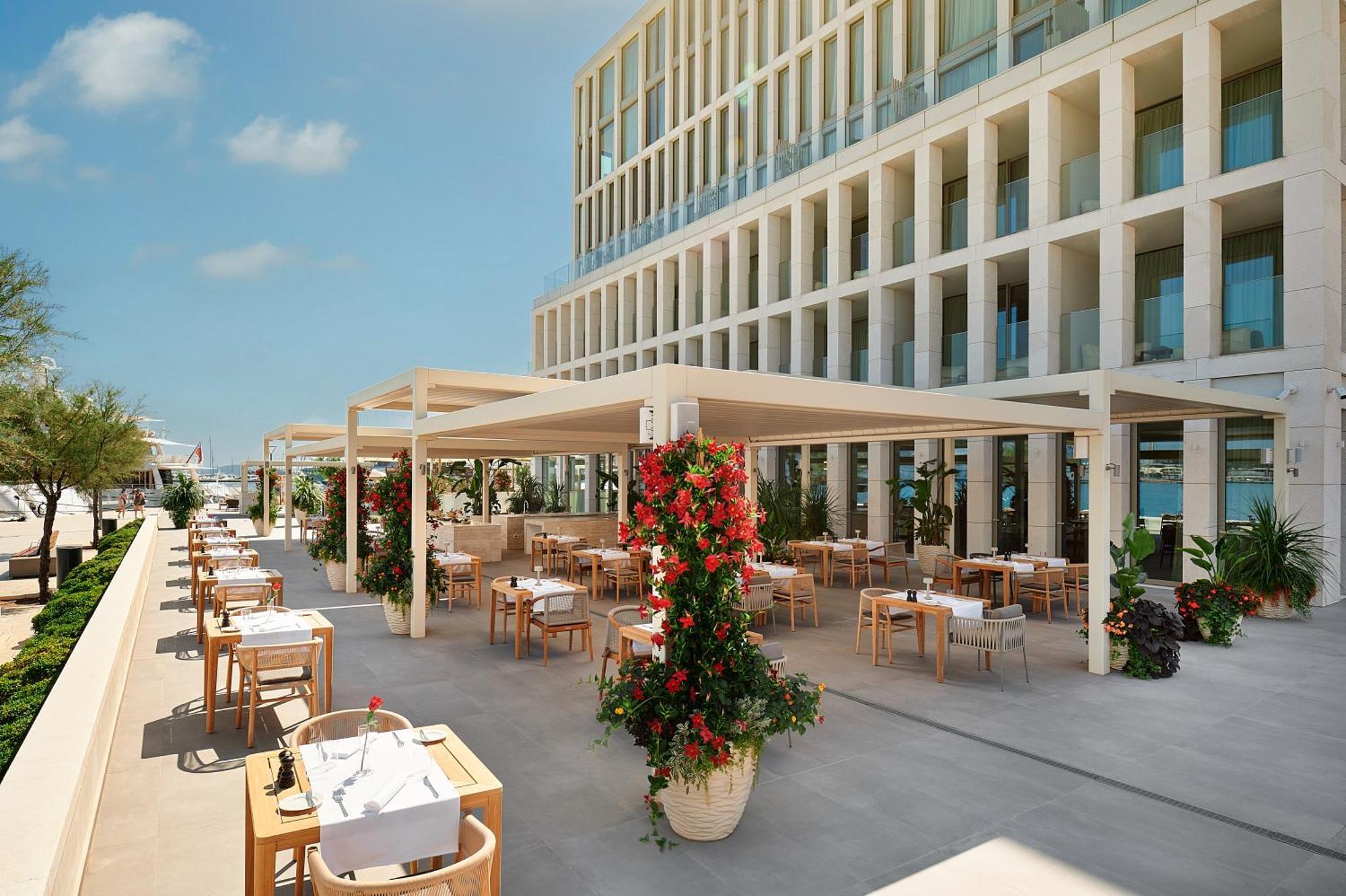 Hotel Ambasador Split Ngoại thất bức ảnh The Westin Athens