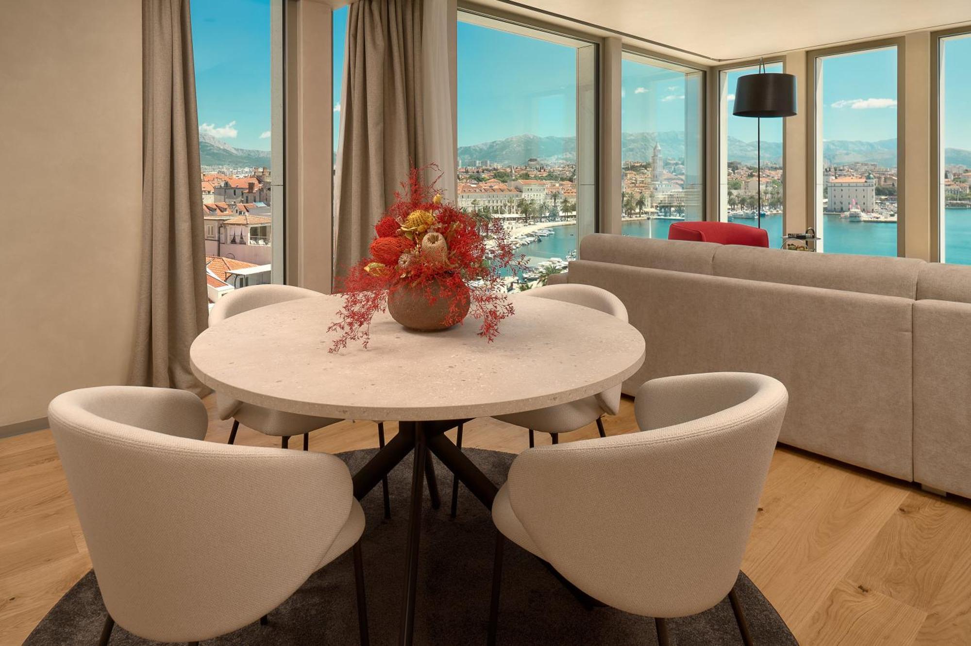 Hotel Ambasador Split Ngoại thất bức ảnh Virtual staging of a dining room